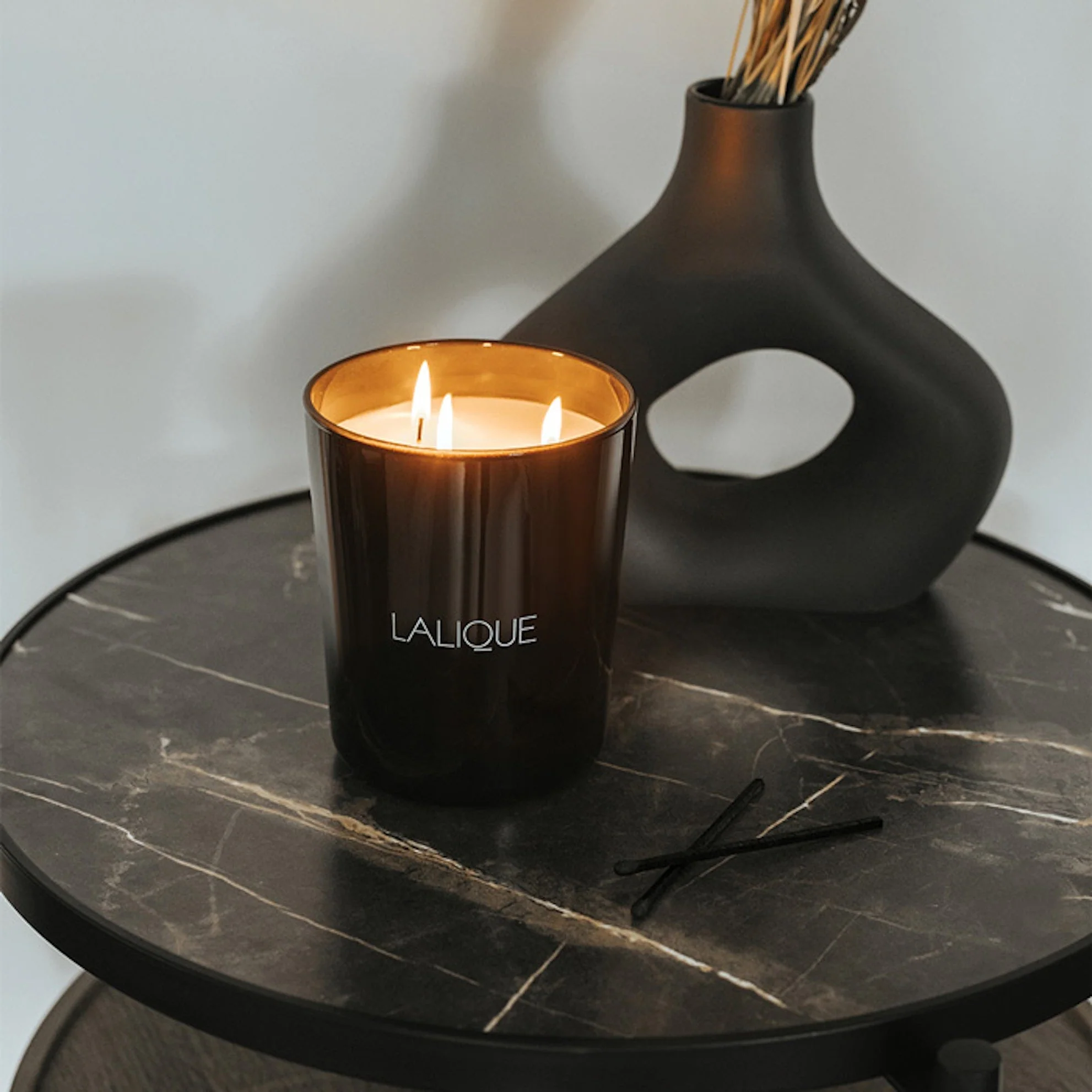 Lalique Santal Goa India Candle 600g - Image 3